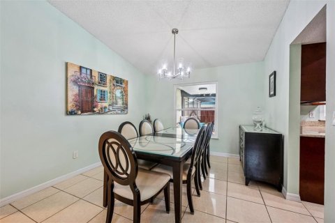 Casa en venta en Tampa, Florida, 4 dormitorios, 180.04 m2 № 1874024 - foto 6