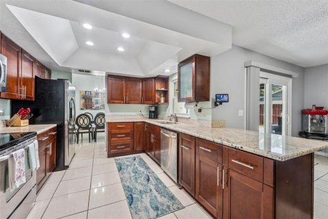 Casa en venta en Tampa, Florida, 4 dormitorios, 180.04 m2 № 1874024 - foto 8