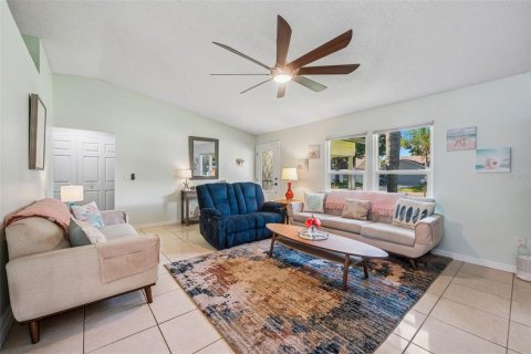 Casa en venta en Tampa, Florida, 4 dormitorios, 180.04 m2 № 1874024 - foto 4