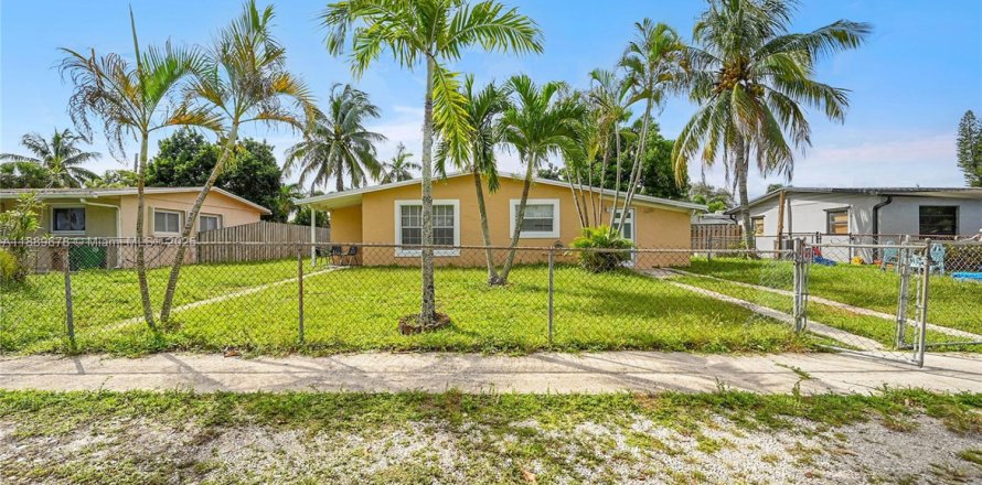 House in Davie, Florida 3 bedrooms, 87.7 sq.m. № 1938936