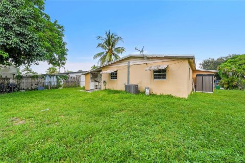 House in Davie, Florida 3 bedrooms, 87.7 sq.m. № 1938936 - photo 24