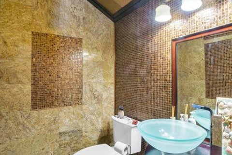 Купить виллу или дом в Уинтер-Хейвен, Флорида 7 комнат, 189.99м2, № 2135227 - фото 7