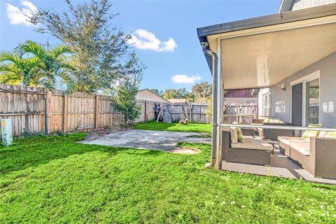 Villa ou maison à vendre à Kissimmee, Floride: 2 chambres, 123.56 m2 № 2324685 - photo 26