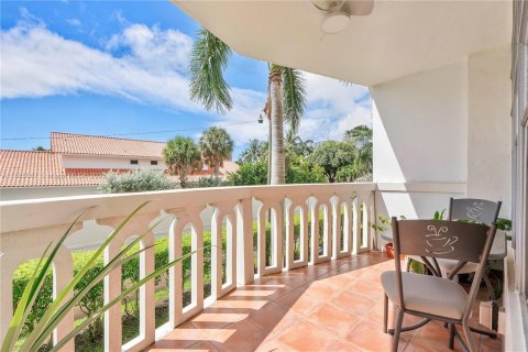 Купить кондоминиум в Халландейл-Бич, Флорида 1 спальня, 78.97м2, № 1931645 - фото 18