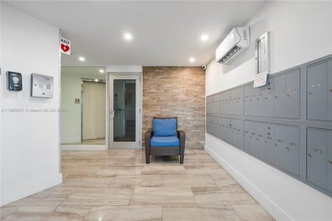 Купить кондоминиум в Халландейл-Бич, Флорида 1 спальня, 78.97м2, № 1931645 - фото 22