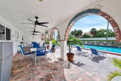 Купить кондоминиум в Халландейл-Бич, Флорида 1 спальня, 78.97м2, № 1931645 - фото 24