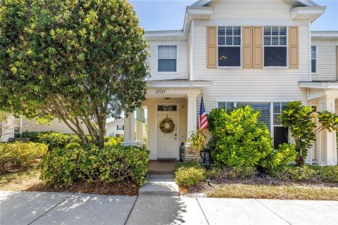 Townhouse in Tampa, Florida 2 bedrooms, 116.31 sq.m. № 1662156 - photo 1