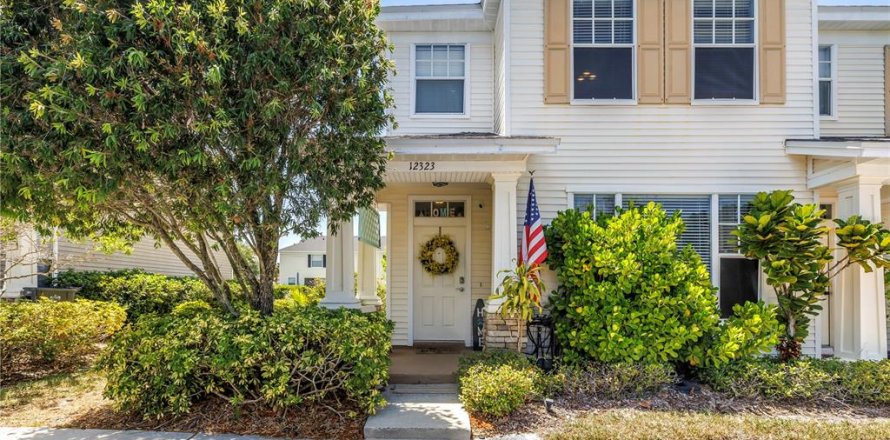Townhouse in Tampa, Florida 2 bedrooms, 116.31 sq.m. № 1662156