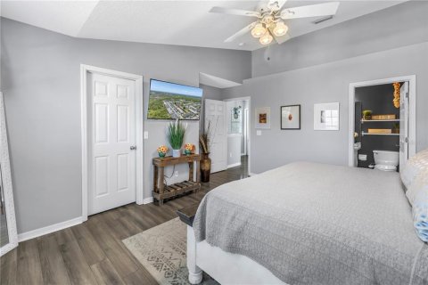 Townhouse in Tampa, Florida 2 bedrooms, 116.31 sq.m. № 1662156 - photo 21