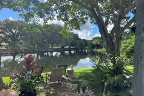 Casa en alquiler en Pembroke Pines, Florida, 3 dormitorios, 100.06 m2 № 2041459 - foto 26