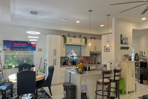 Casa en alquiler en Pembroke Pines, Florida, 3 dormitorios, 100.06 m2 № 2041459 - foto 11