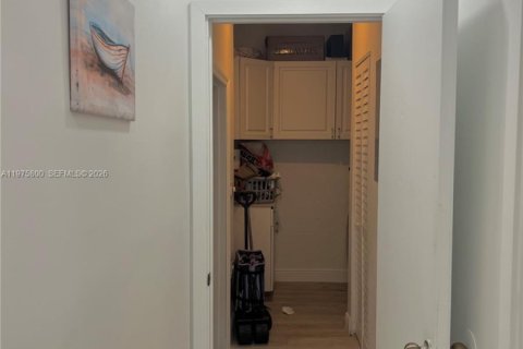 Casa en alquiler en Pembroke Pines, Florida, 3 dormitorios, 100.06 m2 № 2041459 - foto 23