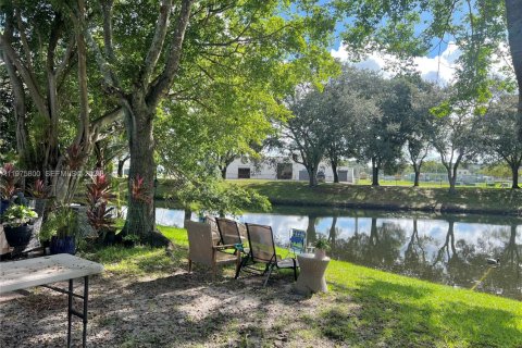 Casa en alquiler en Pembroke Pines, Florida, 3 dormitorios, 100.06 m2 № 2041459 - foto 28