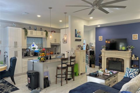 Casa en alquiler en Pembroke Pines, Florida, 3 dormitorios, 100.06 m2 № 2041459 - foto 9