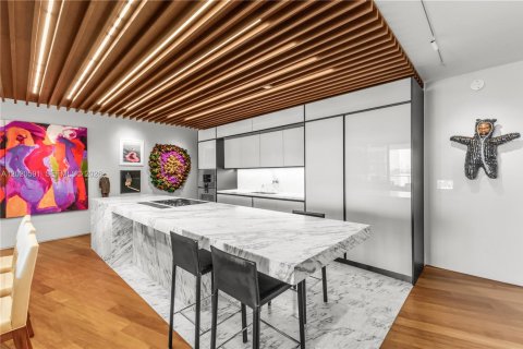 Copropriété à vendre à Miami Beach, Floride: 2 chambres, 185.8 m2 № 2256825 - photo 16