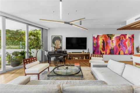 Copropriété à vendre à Miami Beach, Floride: 2 chambres, 185.8 m2 № 2256825 - photo 3