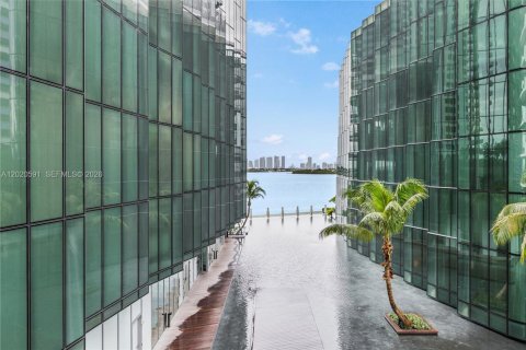 Copropriété à vendre à Miami Beach, Floride: 2 chambres, 185.8 m2 № 2256825 - photo 9