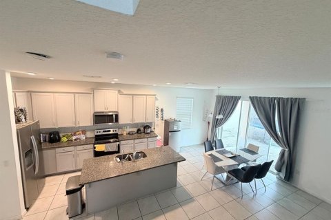 Villa ou maison à louer à Kissimmee, Floride: 3 chambres, 172.8 m2 № 2431844 - photo 11