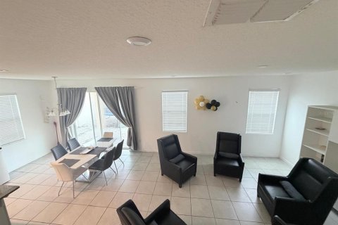 Villa ou maison à louer à Kissimmee, Floride: 3 chambres, 172.8 m2 № 2431844 - photo 10
