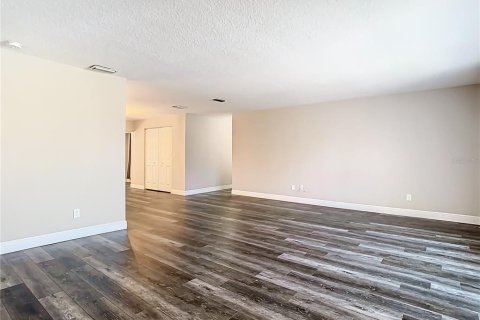 House in Tarpon Springs, Florida 3 bedrooms, 164.25 sq.m. № 1587724 - photo 12