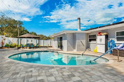 House in Tarpon Springs, Florida 3 bedrooms, 164.25 sq.m. № 1587724 - photo 4