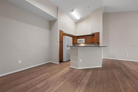 Condominio en venta en Sarasota, Florida, 1 dormitorio, 88.16 m2 № 2195620 - foto 2