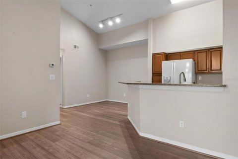 Condominio en venta en Sarasota, Florida, 1 dormitorio, 88.16 m2 № 2195620 - foto 4