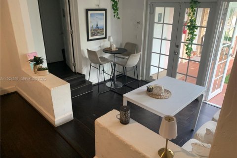 Propiedad comercial en venta en Miami Beach, Florida № 1993215 - foto 7