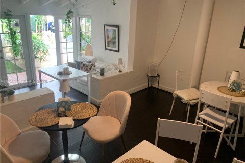 Propiedad comercial en venta en Miami Beach, Florida № 1993215 - foto 5