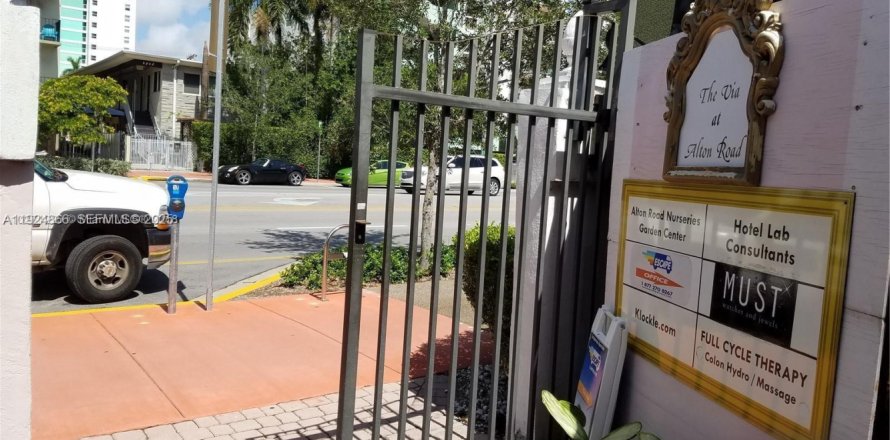 Propiedad comercial en Miami Beach, Florida № 1993215