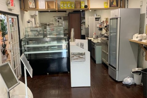 Propiedad comercial en venta en Miami Beach, Florida № 1993215 - foto 13