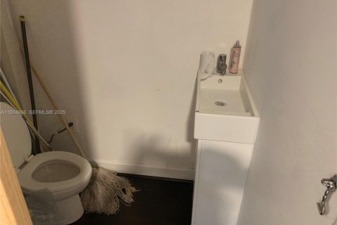 Propiedad comercial en venta en Miami Beach, Florida № 1993215 - foto 9