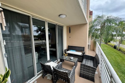 Condominio en venta en Dania Beach, Florida, 2 dormitorios, 89.19 m2 № 2042829 - foto 14