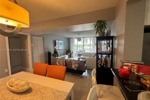 Condominio en venta en Dania Beach, Florida, 2 dormitorios, 89.19 m2 № 2042829 - foto 5