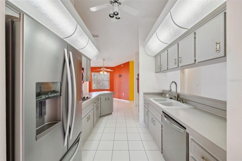 Casa en venta en Spring Hill, Florida, 3 dormitorios, 206.43 m2 № 1815103 - foto 10
