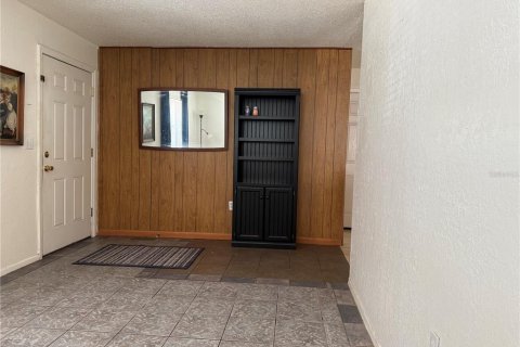 Villa ou maison à vendre à Wildwood, Floride: 2 chambres, 77.29 m2 № 1911972 - photo 3