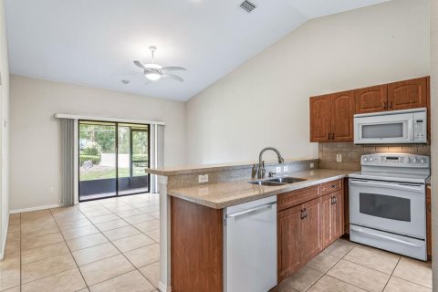 Villa ou maison à vendre à Ocala, Floride: 2 chambres, 101.08 m2 № 2211370 - photo 9