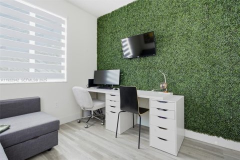 Condo in Doral, Florida, 3 bedrooms in LANDMARK  № 2082822 - photo 27