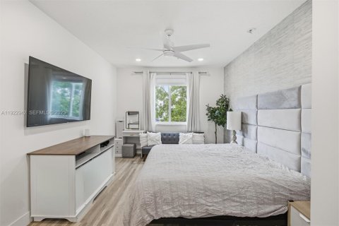 Condo in Doral, Florida, 3 bedrooms in LANDMARK  № 2082822 - photo 22