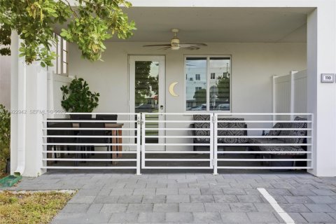 Condo in Doral, Florida, 3 bedrooms in LANDMARK  № 2082822 - photo 7