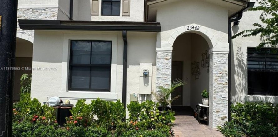 Adosado en Homestead, Florida 3 dormitorios, 123.37 m2 № 1921479