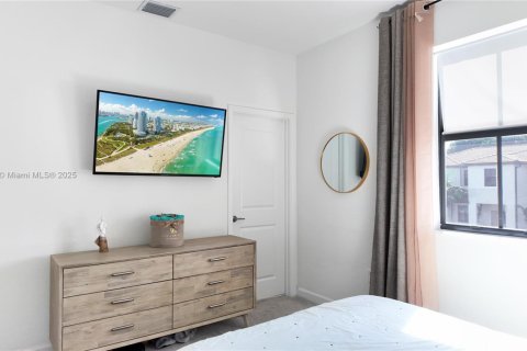 Adosado en venta en Homestead, Florida, 3 dormitorios, 123.37 m2 № 1921479 - foto 10