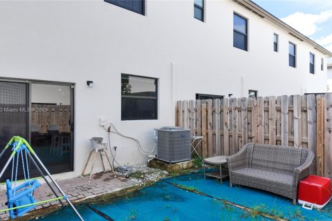 Adosado en venta en Homestead, Florida, 3 dormitorios, 123.37 m2 № 1921479 - foto 21