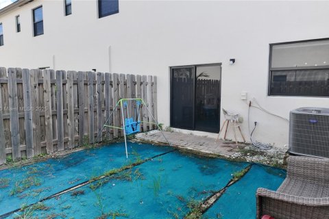 Adosado en venta en Homestead, Florida, 3 dormitorios, 123.37 m2 № 1921479 - foto 20