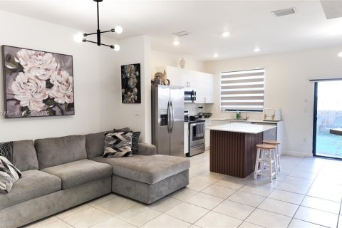 Adosado en venta en Homestead, Florida, 3 dormitorios, 123.37 m2 № 1921479 - foto 5