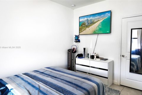 Adosado en venta en Homestead, Florida, 3 dormitorios, 123.37 m2 № 1921479 - foto 8