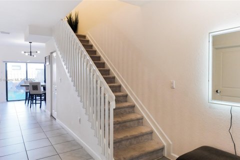 Adosado en venta en Homestead, Florida, 3 dormitorios, 123.37 m2 № 1921479 - foto 16