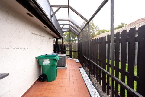 Condo in Miami, Florida, 2 bedrooms № 2077468 - photo 21