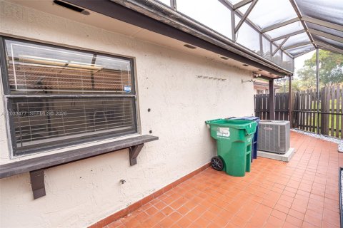 Condo in Miami, Florida, 2 bedrooms № 2077468 - photo 22