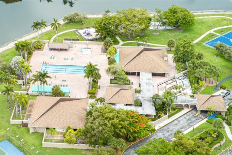 Condo in Miami, Florida, 2 bedrooms № 2077468 - photo 26